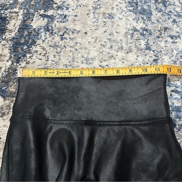 Spanx Black Faux Leather Leggings Size Medium - Picture 5 of 9